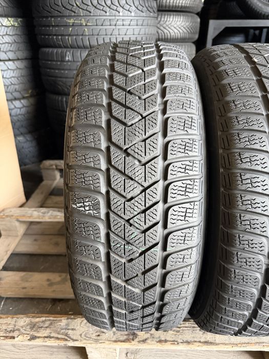 2 anvelope iarna 215/55/18 , Pirelli , 6 mm !