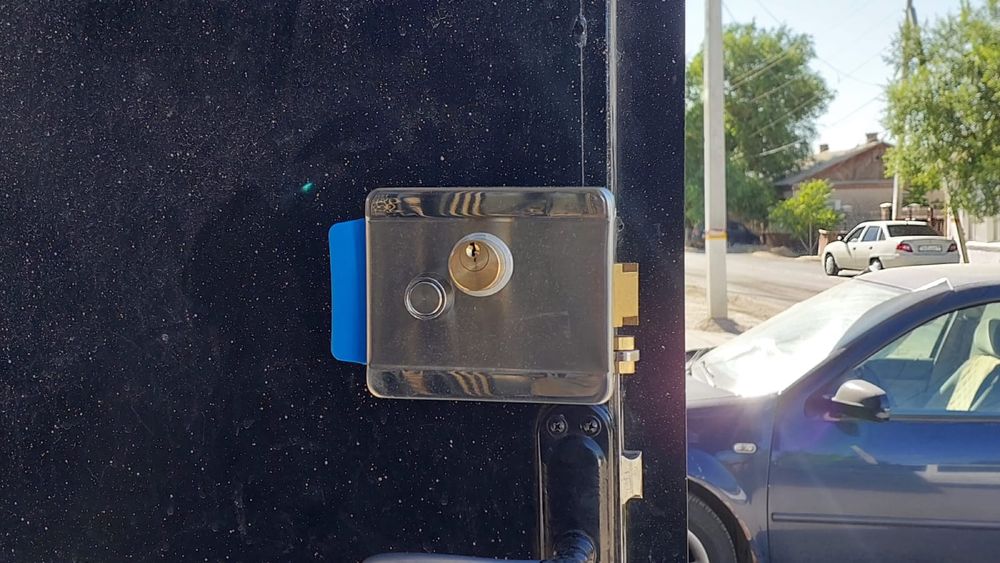 Монтаж видеокамер и домофона