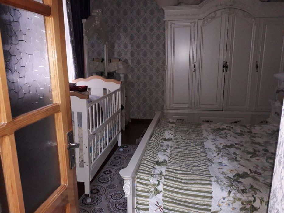 Продаются участок 2.4 соток 7 комнот +подвал 3 санузла