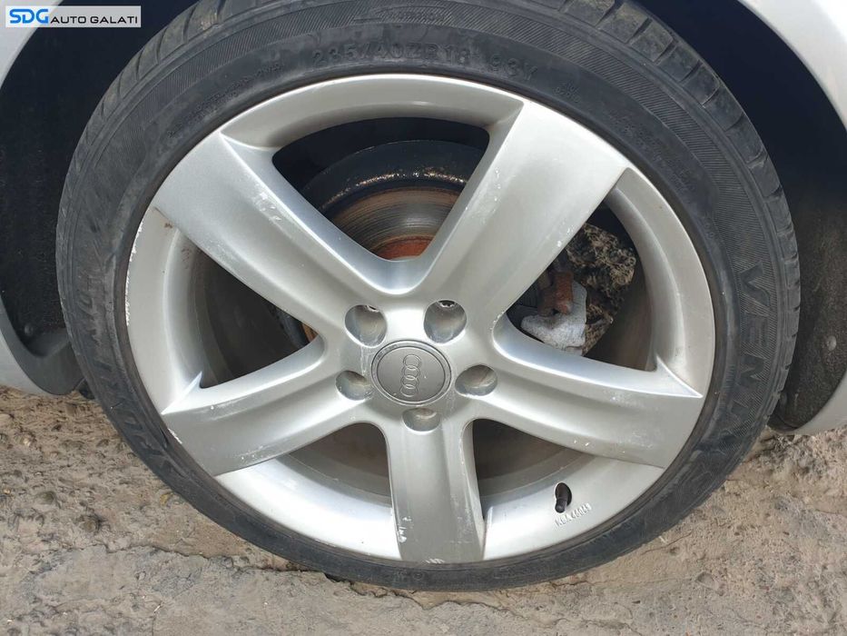 Set 4 Jante Roti Aliaj 235 40 18 R18 5x112 Anvelope Vara Bune Volkswagen Jetta 2006 - 2018 Cod 8E0071498
