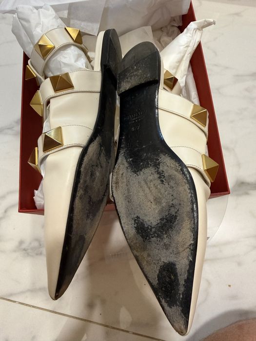 Valentino Garavani Roman Stud Ballerina  37
