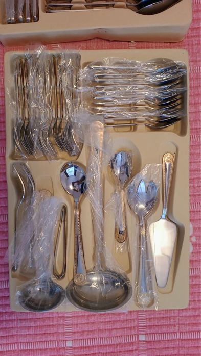 Set tacamuri din inox 72 piese gold,cutie depozitare