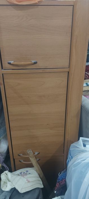 Продаётся  прихожка  и  деспенцор