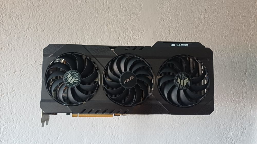 Видео карта Asus TUF RX 6800