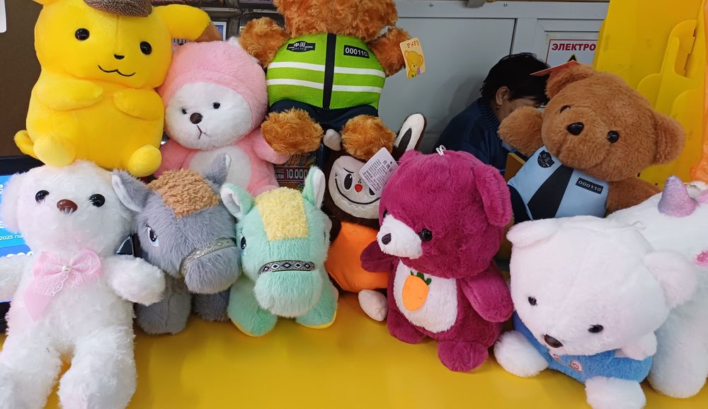 игрушки новые  по 500 тенге