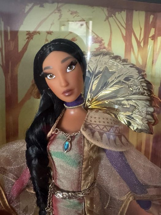 Лимитирана серия дисни кукла Pocahontas