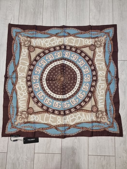 Eșarfă Dolce & Gabbana nouă