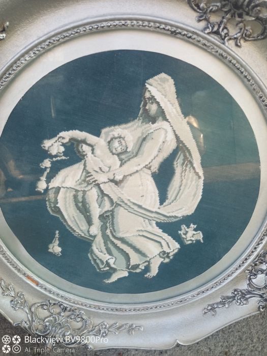 Гоблени 2бр. Цена по договаряне.