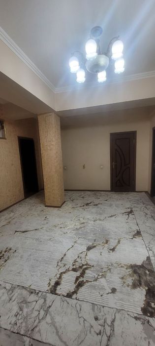 NURAFSHON KÒCHA 4xona 140kv narxini  xonalar keng va yoruĝ