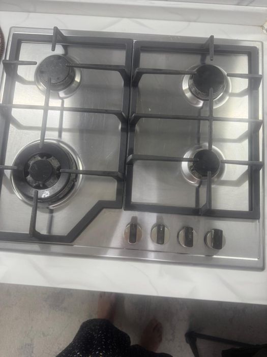 Продам газовую поверхность Electrolux б/у
