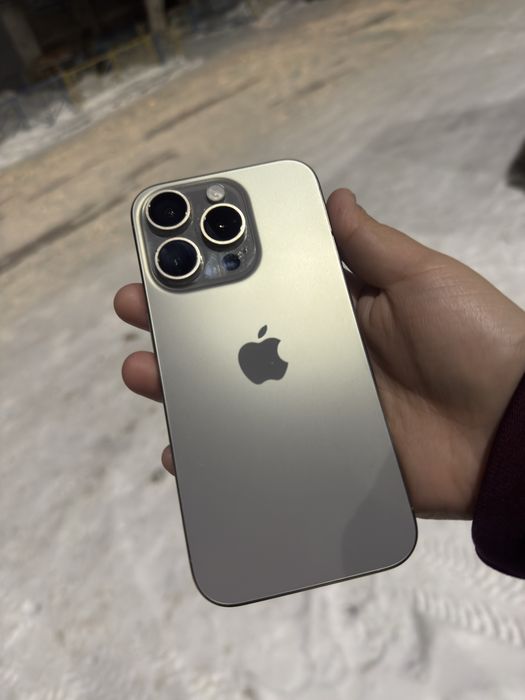 ПРОДАМ  IPhone 15 Pro