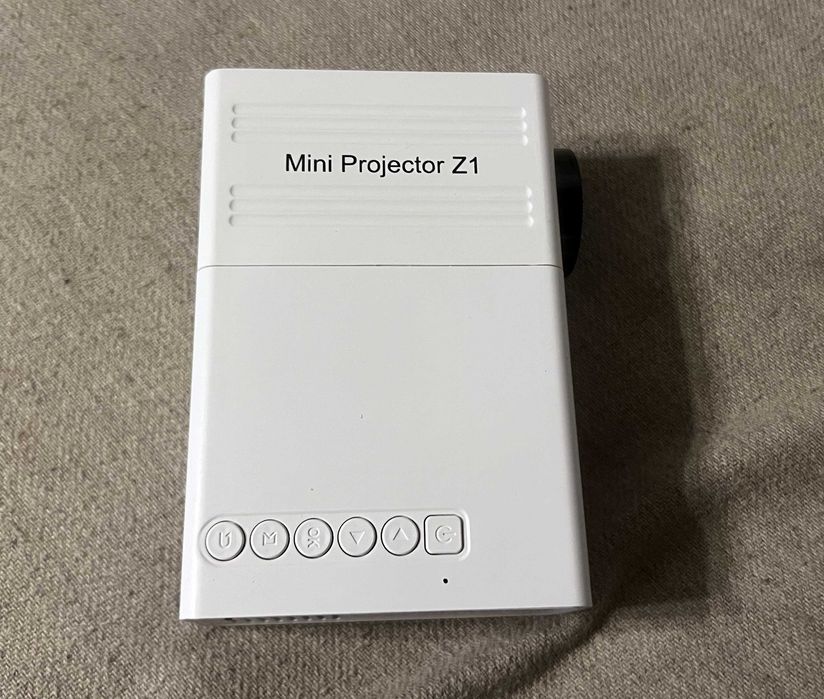 Mini proiector LED Z1 HDMI USB AV portabil stare buna Iasi • OLX.ro