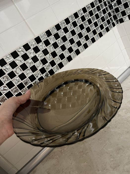 Продам блюдо Люминарк 1800 новые