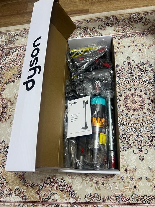 Пылесос Дайсон V15 s