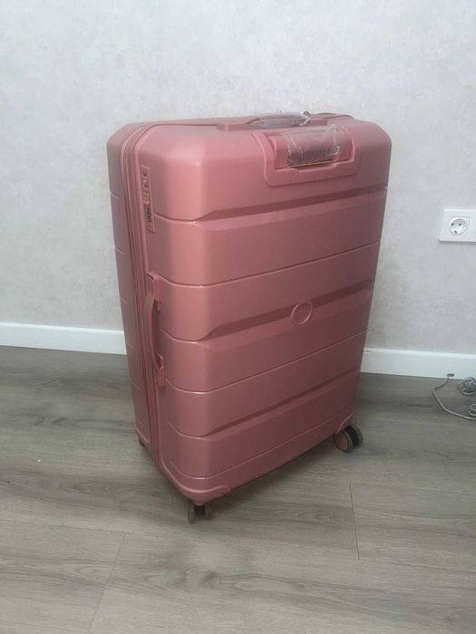 Чемодан (карбон)