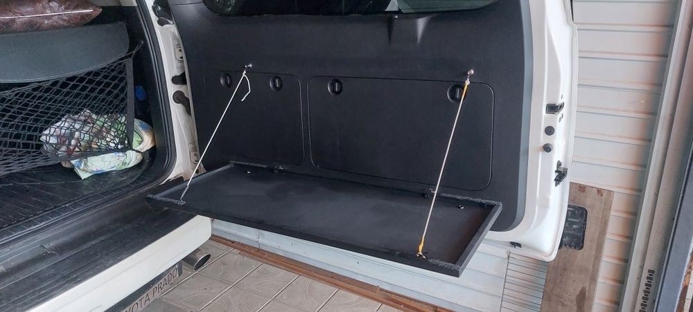 Продам столик автомобильный