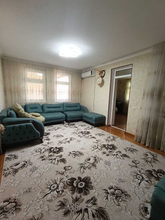 Ҳовли уй  сотилади (2 этажлик коттеж)