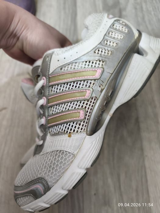 Кроссовки 39-40 Адидас оригинал