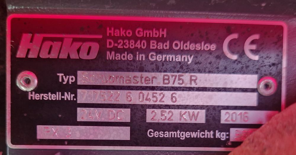 Vindem masina pentru spalat curatat pardoseli Marca Hako B75