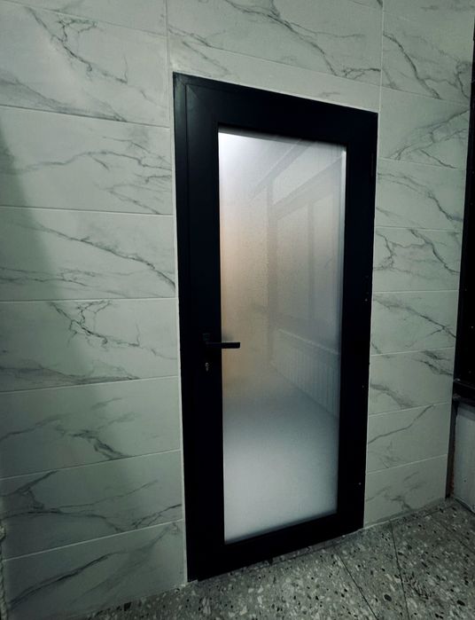 Алюминиевые перегородки, двери, витражи