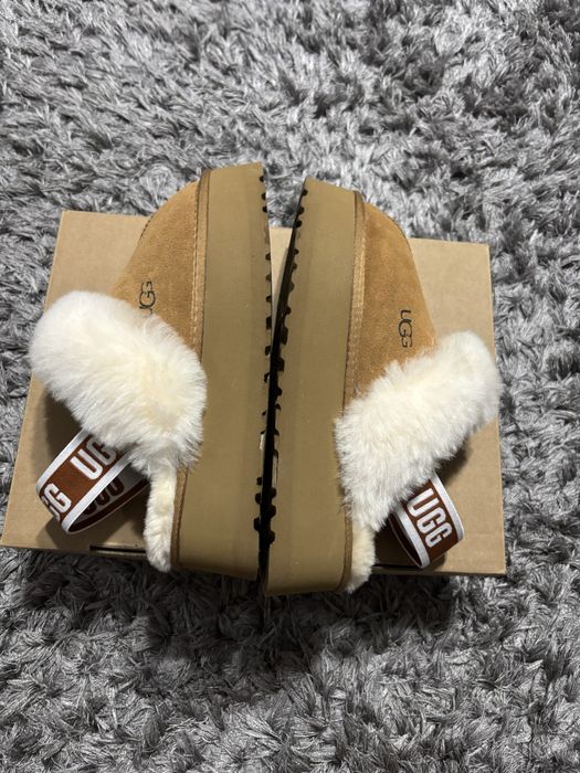 Papuci ugg funkette