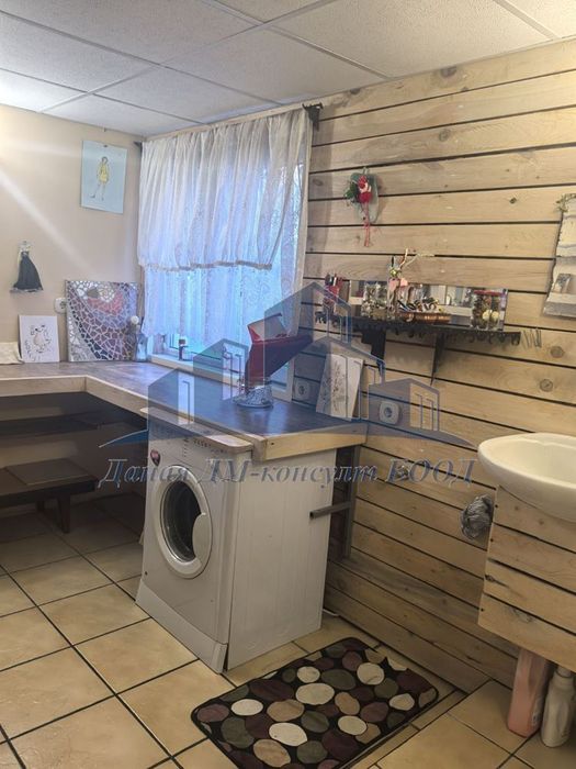 Продава се Етаж от къща в Шумен, Пожарната - 90 кв.м за 2000 €/кв.м - Снимка #1