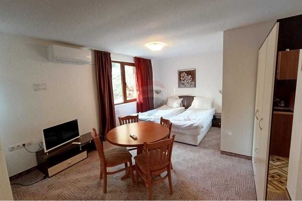 Продава се Едностаен апартамент в к.к. Пампорово - 49 кв.м за 1015 €/кв.м - Снимка #15