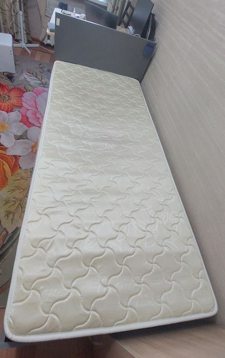 Продам кровать 1.5 спалка