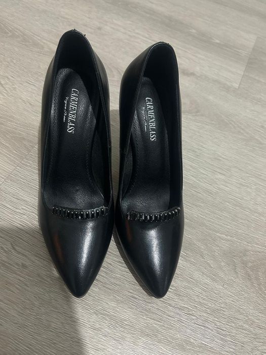 Продаются Женские обуви