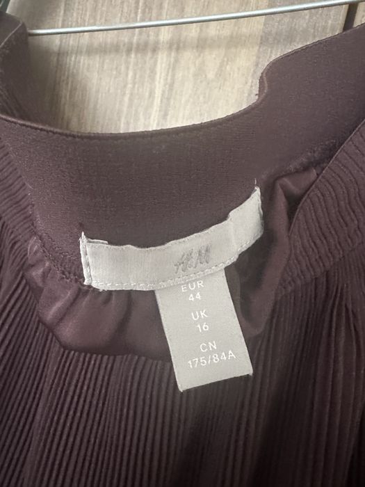 Дамска плисирана пола