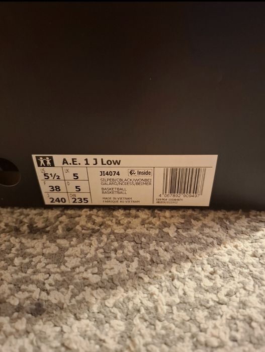 A.E 1 J low papuci de baschet