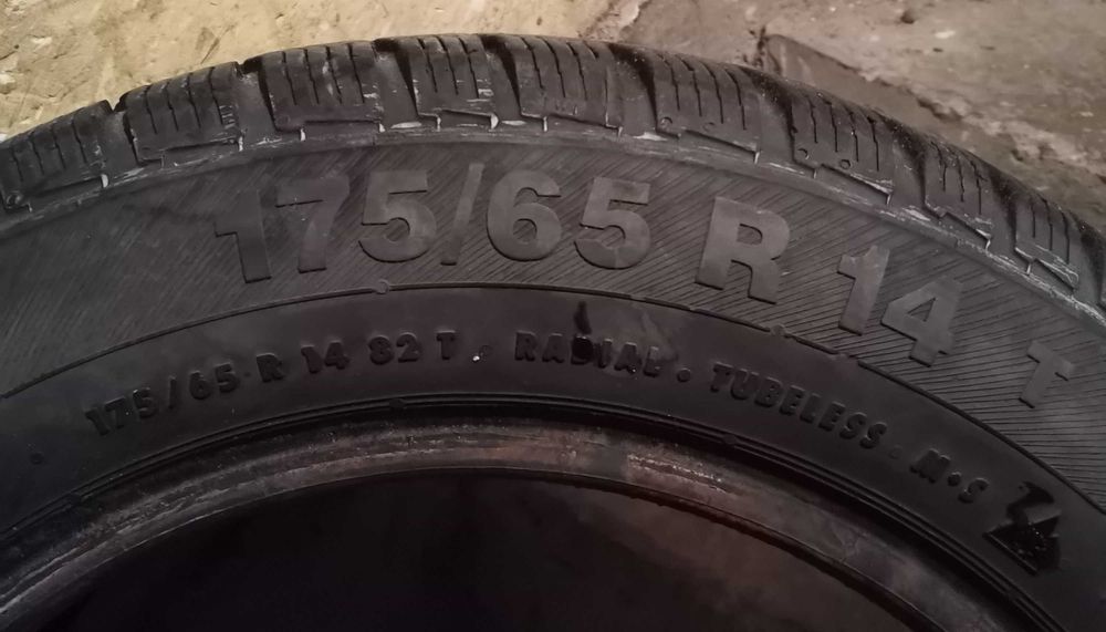 Продавам 2 броя зимни гуми 175.65.14 на 1 сезон дот 2019 barum