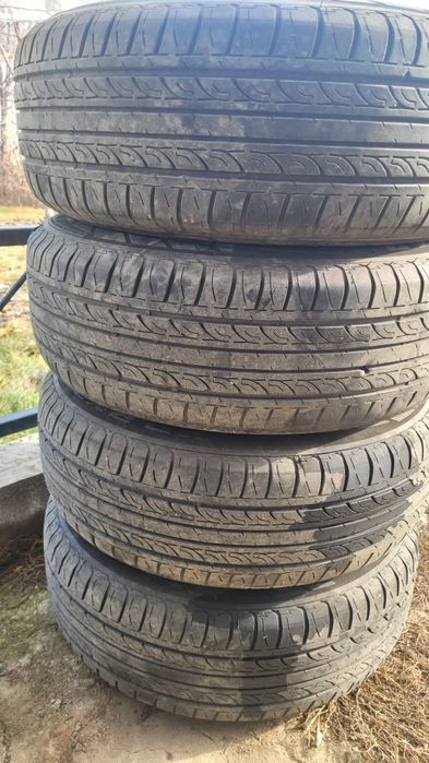 Продам шины размер 15