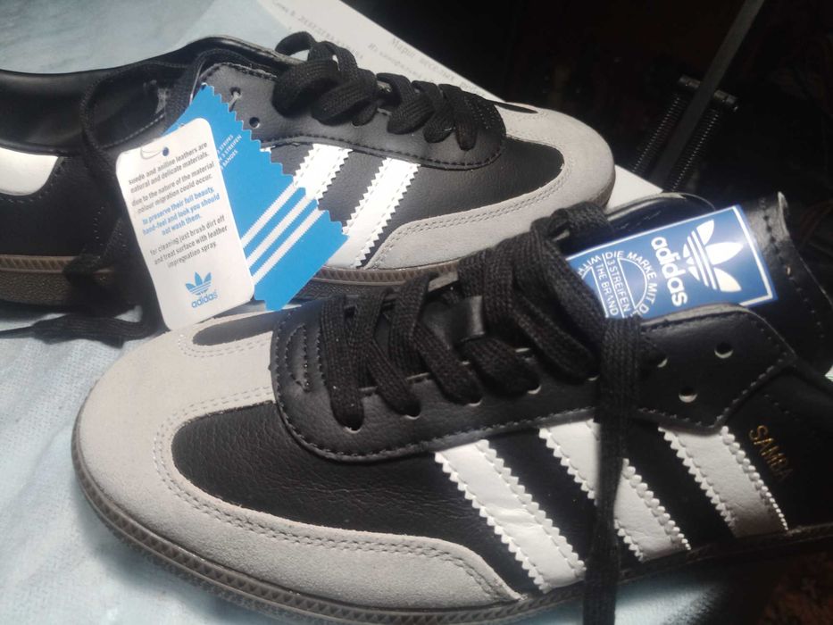 Адидас кросовки привезены из Вьетнама,