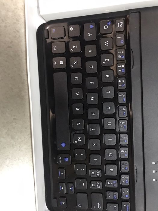 sandstrom wireless keyboard folio