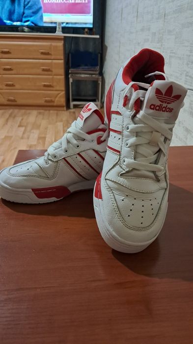 Продам кроссовки!