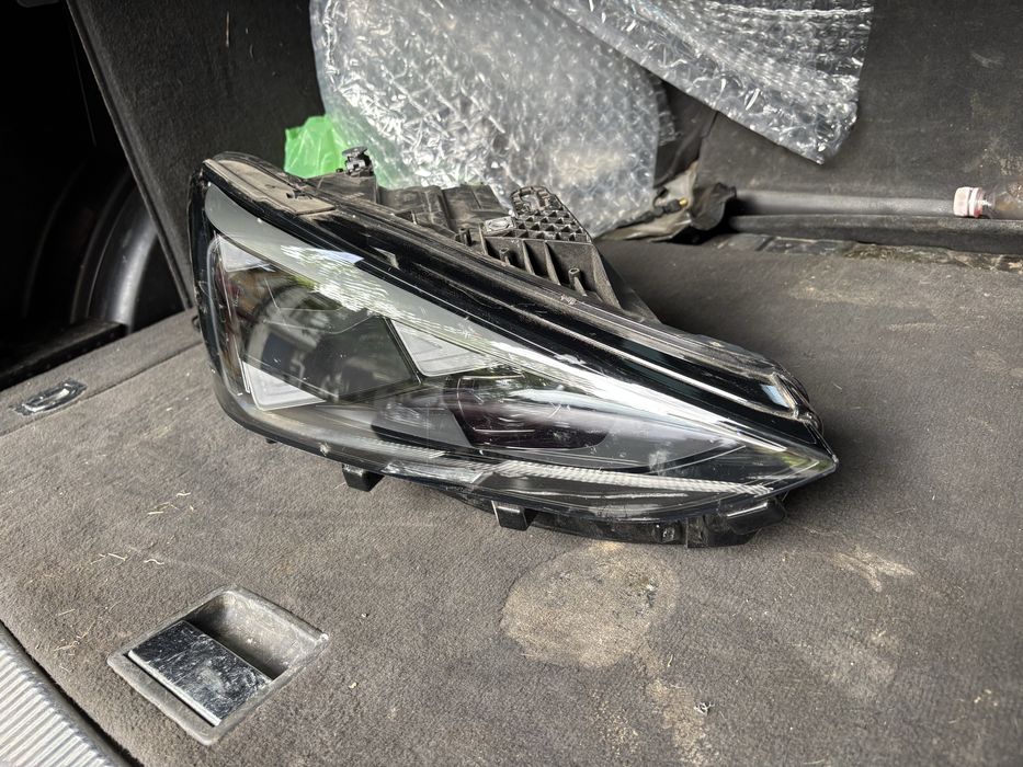 Фар Cupra Formentor