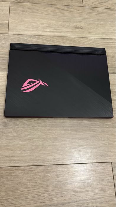 Asus ROG Strix G15 G512LI – DEFECT