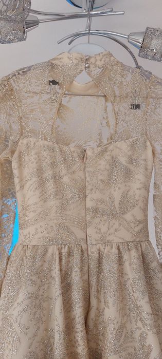 Официална рокля 38 размер