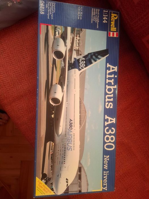 сглобяем модел Revell Airbus A380 – New Livery, мащаб 1:144.