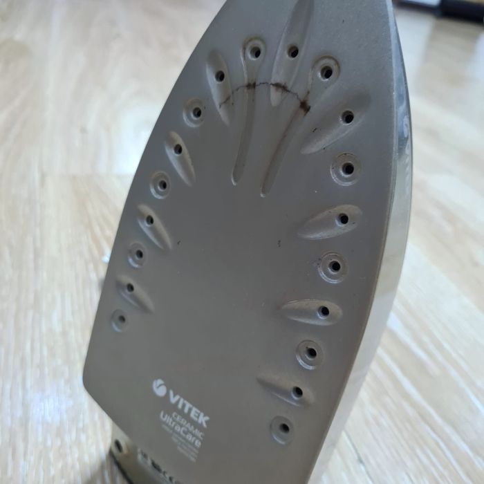 Утюг Vitek Ceramic