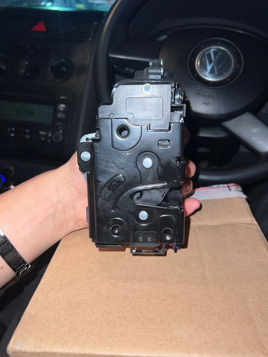 Broasca Touran 2005 2006