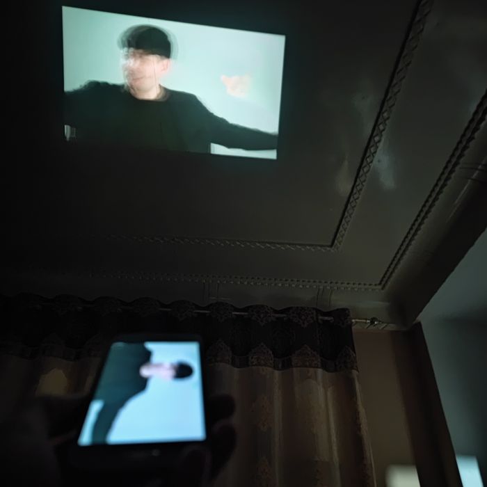 Samsug PROEKTOR sotiladi