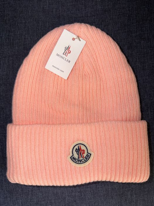 Зимна шапка Moncler