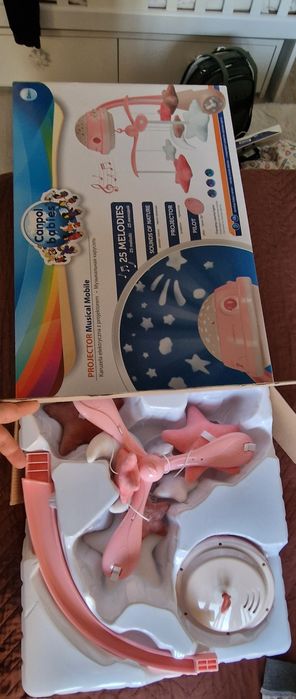 Въртележка музикална с проектор