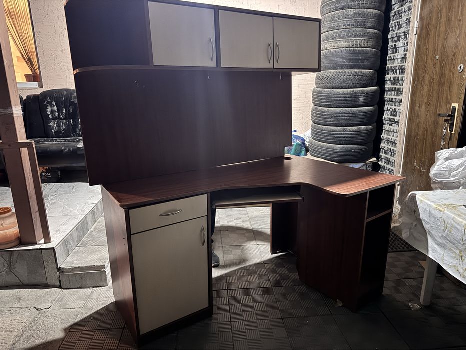 Компьютерный  стол