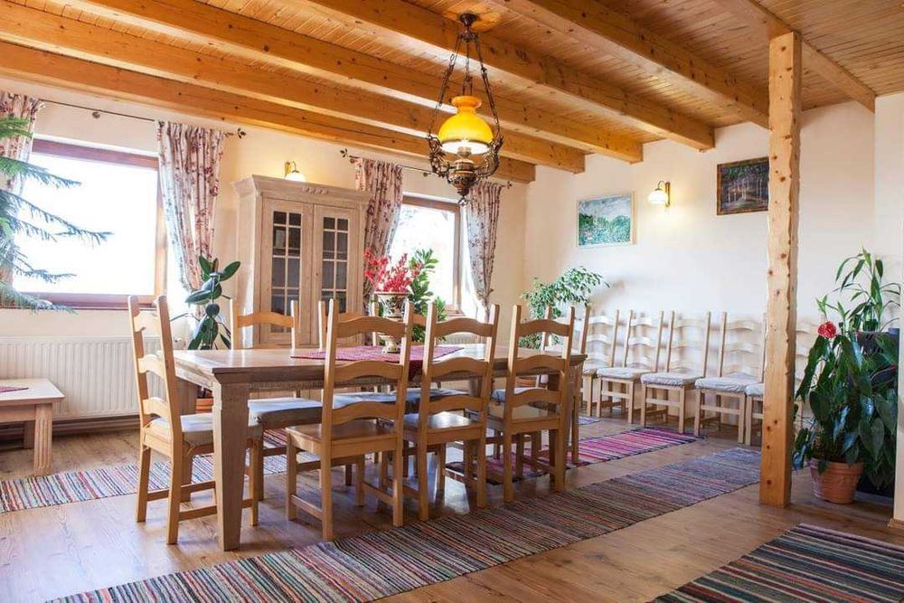 Cabana la munte cu ciubar