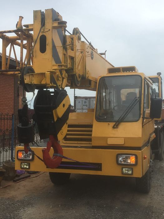 Продам Автокран 25 тонн