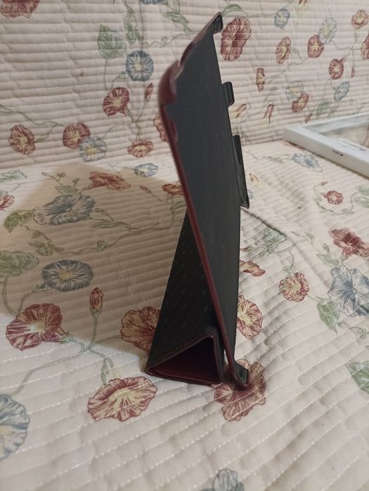 Чехол с фиксацией положения iPad 2