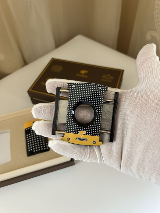 COHIBA подаръчен комплект – запалка + резачка за пури